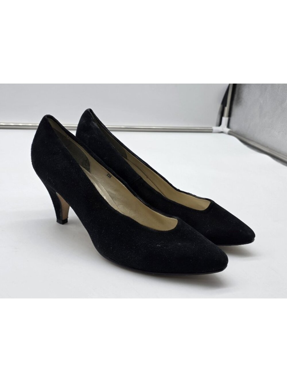 Jasmin Shoes Womens Size 7N Black Suede Pointed Toe Kitten Dress Pump Heels